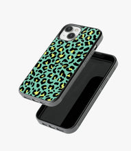 Load image into Gallery viewer, Green Leopard Print Glass Case