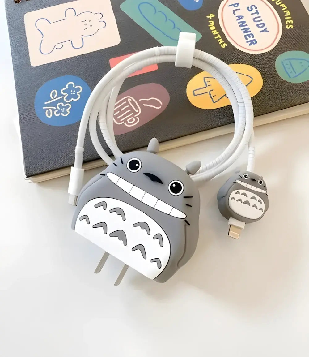 Cute Cat Charger Case & Cable Protector (18W/20W)