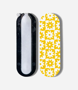 Checkered Daisies Retro Floral Pop Slider