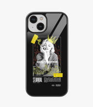 Load image into Gallery viewer, Queen Marilyn Glass Case

